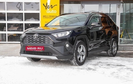 Toyota RAV4, 2021 год, 3 298 000 рублей, 2 фотография