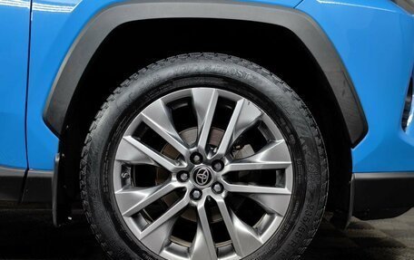 Toyota RAV4, 2019 год, 3 399 999 рублей, 9 фотография