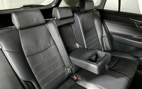 Toyota RAV4, 2019 год, 3 399 999 рублей, 17 фотография