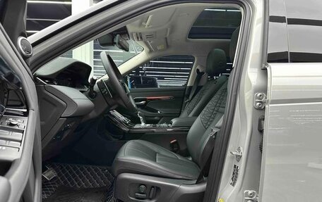 Land Rover Range Rover Evoque II, 2024 год, 5 900 000 рублей, 4 фотография