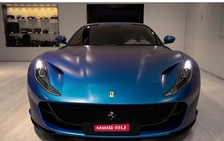 Ferrari 812, 2020 год, 39 000 000 рублей, 2 фотография