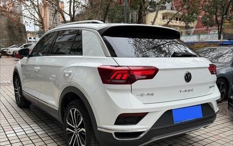 Volkswagen T-Roc I, 2022 год, 1 280 000 рублей, 4 фотография