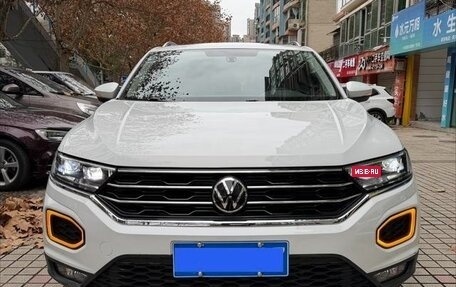 Volkswagen T-Roc I, 2022 год, 1 280 000 рублей, 2 фотография