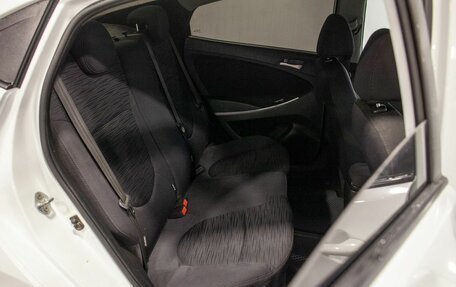 Hyundai Solaris II рестайлинг, 2015 год, 865 000 рублей, 32 фотография