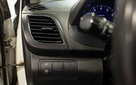 Hyundai Solaris II рестайлинг, 2015 год, 865 000 рублей, 35 фотография