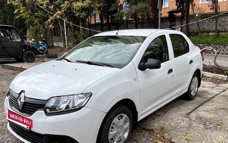 Renault Logan II, 2014 год, 500 000 рублей, 2 фотография