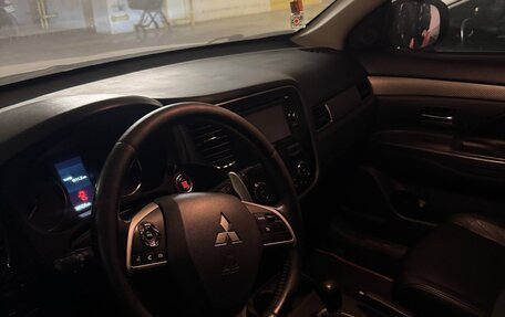 Mitsubishi Outlander III рестайлинг 3, 2012 год, 1 120 000 рублей, 7 фотография