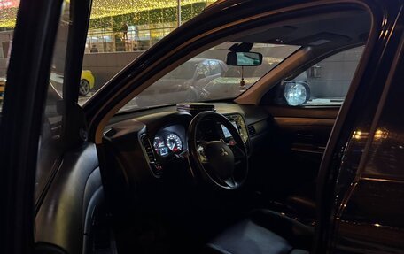 Mitsubishi Outlander III рестайлинг 3, 2012 год, 1 120 000 рублей, 5 фотография