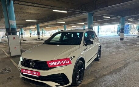 Volkswagen Tiguan II, 2021 год, 3 490 000 рублей, 2 фотография