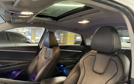 Hyundai Elantra, 2021 год, 2 200 000 рублей, 16 фотография