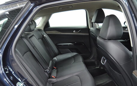 KIA K5, 2022 год, 2 990 000 рублей, 24 фотография