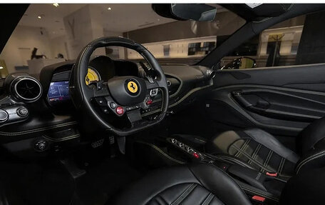 Ferrari F8, 2022 год, 29 000 000 рублей, 8 фотография