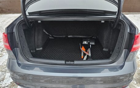 Volkswagen Jetta VI, 2015 год, 1 300 000 рублей, 10 фотография