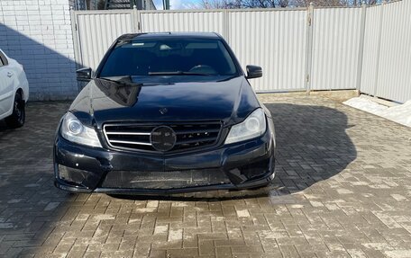 Mercedes-Benz C-Класс, 2008 год, 800 000 рублей, 1 фотография