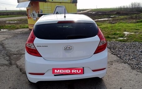 Hyundai Solaris II рестайлинг, 2016 год, 1 100 000 рублей, 3 фотография