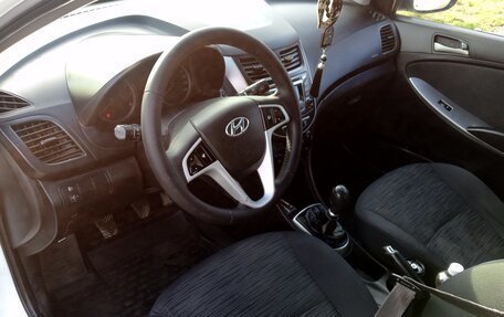 Hyundai Solaris II рестайлинг, 2016 год, 1 100 000 рублей, 9 фотография