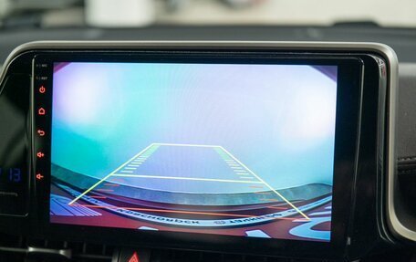 Toyota C-HR I рестайлинг, 2018 год, 2 085 000 рублей, 12 фотография