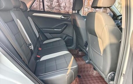 Volkswagen T-Roc I, 2022 год, 1 300 000 рублей, 6 фотография