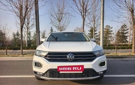 Volkswagen T-Roc I, 2022 год, 1 300 000 рублей, 5 фотография