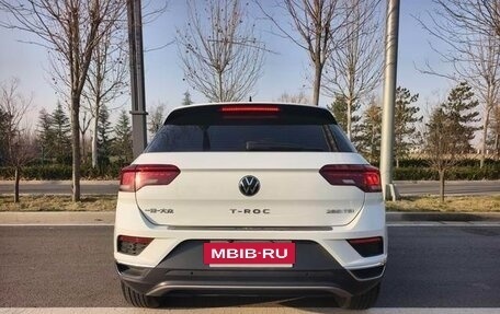 Volkswagen T-Roc I, 2022 год, 1 300 000 рублей, 3 фотография