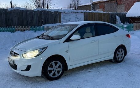 Hyundai Solaris II рестайлинг, 2012 год, 780 000 рублей, 2 фотография