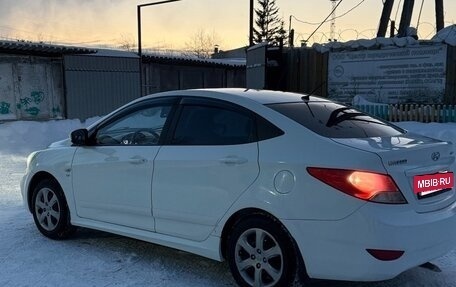 Hyundai Solaris II рестайлинг, 2012 год, 780 000 рублей, 3 фотография