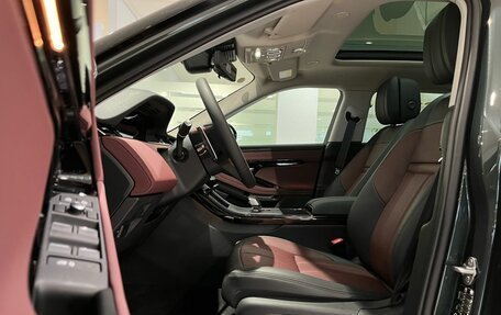 Land Rover Range Rover Evoque II, 2025 год, 6 250 000 рублей, 23 фотография