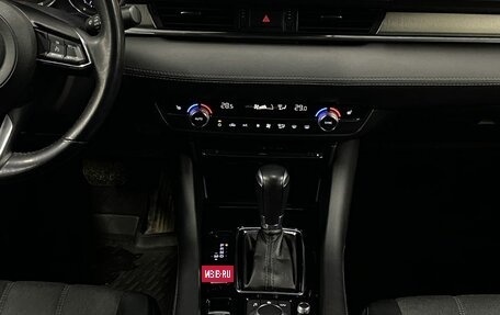 Mazda 6, 2018 год, 1 999 000 рублей, 13 фотография