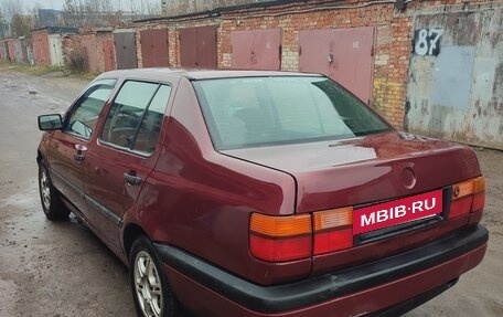 Volkswagen Vento, 1993 год, 150 000 рублей, 2 фотография
