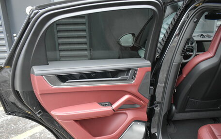 Porsche Cayenne III, 2025 год, 19 999 000 рублей, 23 фотография