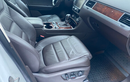 Volkswagen Touareg III, 2017 год, 4 200 000 рублей, 10 фотография