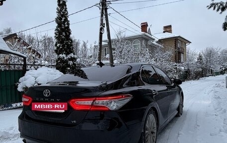 Toyota Camry, 2019 год, 2 800 000 рублей, 2 фотография