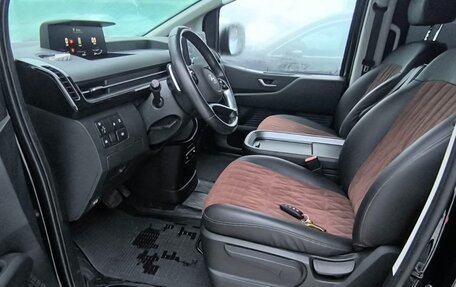 Hyundai Staria, 2021 год, 5 900 000 рублей, 8 фотография