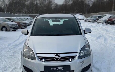 Opel Zafira B, 2012 год, 682 000 рублей, 2 фотография