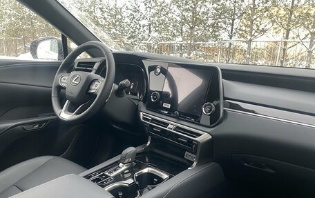 Lexus RX IV рестайлинг, 2025 год, 7 945 000 рублей, 8 фотография