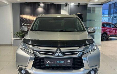 Mitsubishi Pajero Sport III рестайлинг, 2017 год, 2 775 000 рублей, 2 фотография