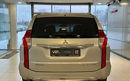 Mitsubishi Pajero Sport III рестайлинг, 2017 год, 2 775 000 рублей, 5 фотография