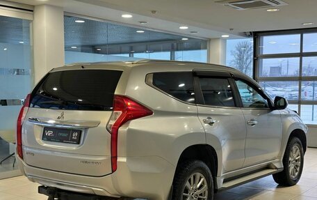 Mitsubishi Pajero Sport III рестайлинг, 2017 год, 2 775 000 рублей, 4 фотография