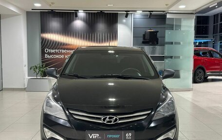 Hyundai Solaris II рестайлинг, 2015 год, 875 000 рублей, 2 фотография