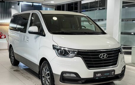 Hyundai H-1 II рестайлинг, 2020 год, 3 395 000 рублей, 3 фотография