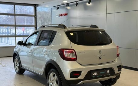 Renault Sandero II рестайлинг, 2015 год, 945 000 рублей, 3 фотография