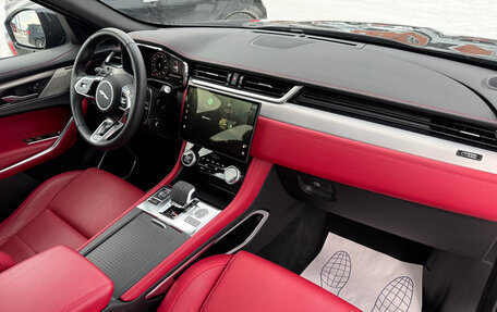 Jaguar F-Pace, 2023 год, 5 130 000 рублей, 14 фотография