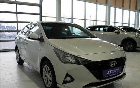 Hyundai Solaris II рестайлинг, 2022 год, 1 715 000 рублей, 3 фотография