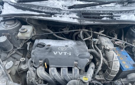 Toyota Ist II, 2003 год, 530 000 рублей, 3 фотография