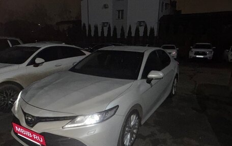 Toyota Camry, 2020 год, 2 850 000 рублей, 2 фотография