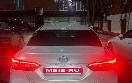 Toyota Camry, 2020 год, 2 850 000 рублей, 3 фотография