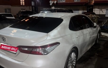 Toyota Camry, 2020 год, 2 850 000 рублей, 4 фотография