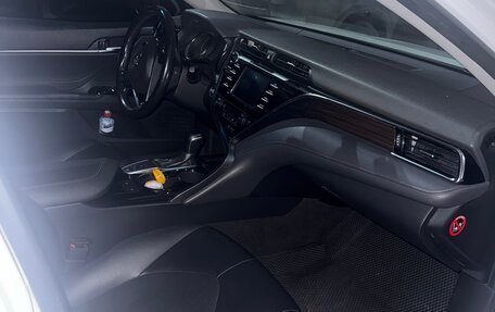 Toyota Camry, 2020 год, 2 850 000 рублей, 8 фотография