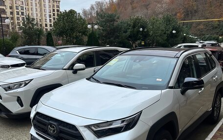 Toyota RAV4, 2025 год, 4 300 000 рублей, 3 фотография