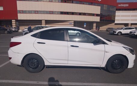 Hyundai Solaris II рестайлинг, 2015 год, 399 000 рублей, 3 фотография